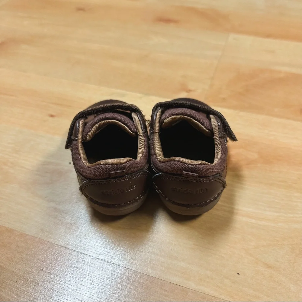 Stride Rite Brown Soft Motion Jodie Sneaker Baby Boy Size 3.5 Wide